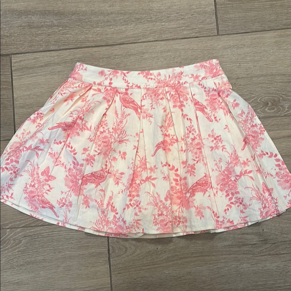 Pleated pink floral skirt